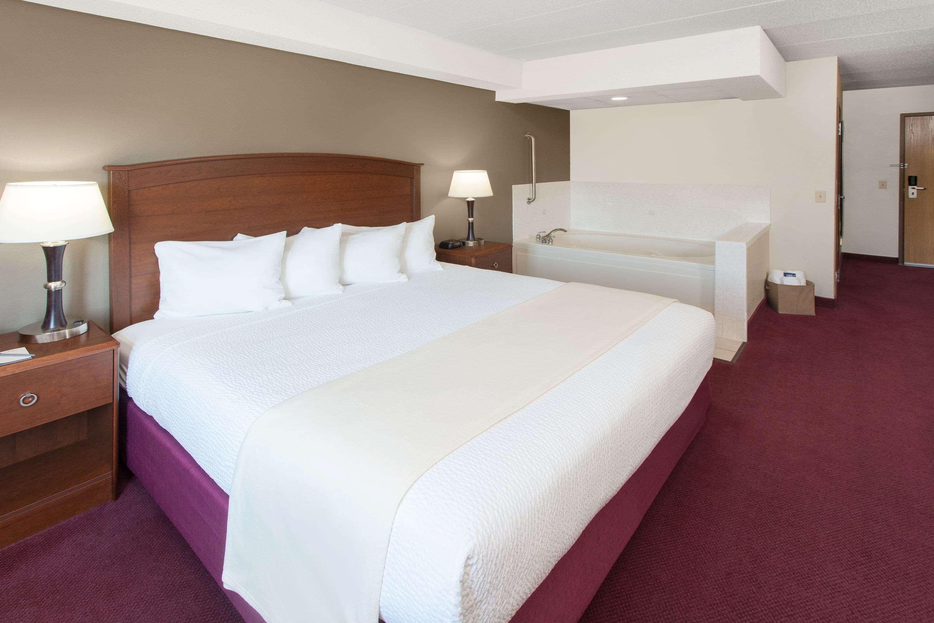 Americinn By Wyndham Iowa Falls Экстерьер фото